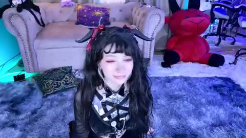    online show from February 28, 4:30 pm