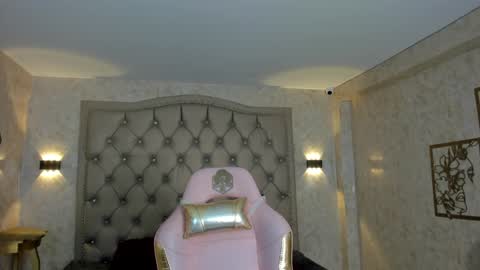 Snapshot of zephyra_angels1 chatting on January 20, 4:34 pm ZEPHYRA ANGELS online show from January 20, 4:34 pm