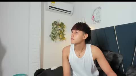 Snapshot of zeusapollofuck chatting on September 13, 10:42 pm zeusapollofuck online show from September 13, 10:42 pm