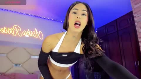 Snapshot of zeuss_x chatting on January 21, 5:16 am Aisha Alejandra Rosse Deus online show from January 21, 5:16 am