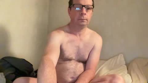 Snapshot of zgibnam chatting on October 20, 10:05 am zgibnam online show from October 20, 10:05 am