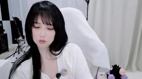 Snapshot of zhen0 chatting on May 19, 2:56 pm zhen online show from May 19, 2:56 pm
