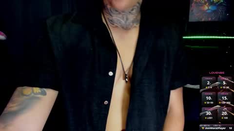 Snapshot of zhoestrong chatting on October 23, 11:24 pm zhoestrong online show from October 23, 11:24 pm