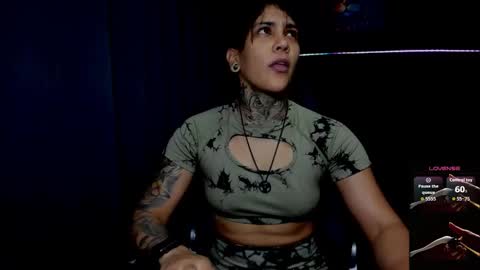 Snapshot of zhoestrong chatting on November 16, 8:58 pm zhoestrong online show from November 16, 8:58 pm