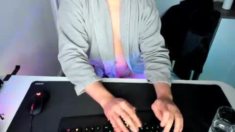 Snapshot of ziemlichflutschig chatting on December 13, 6:00 am ziemlichflutschig online show from December 13, 6:00 am