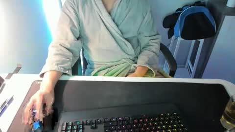 Snapshot of ziemlichflutschig chatting on January 3, 11:44 pm ziemlichflutschig online show from January 3, 11:44 pm