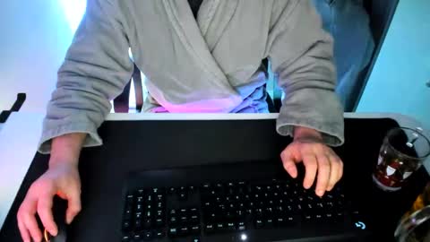 Snapshot of ziemlichflutschig chatting on January 12, 8:14 pm ziemlichflutschig online show from January 12, 8:14 pm