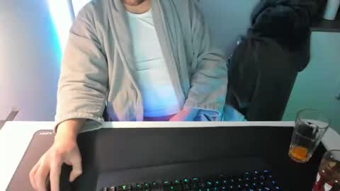 Snapshot of ziemlichflutschig chatting on January 22, 2:48 am ziemlichflutschig online show from January 22, 2:48 am