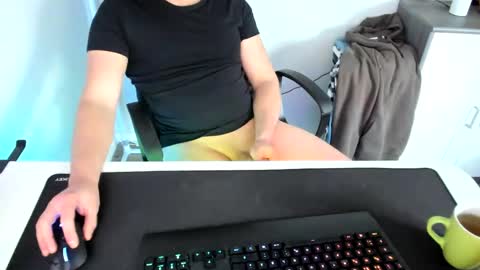 Snapshot of ziemlichflutschig chatting on January 26, 2:08 pm ziemlichflutschig online show from January 26, 2:08 pm