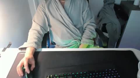 Snapshot of ziemlichflutschig chatting on January 30, 1:11 am ziemlichflutschig online show from January 30, 1:11 am