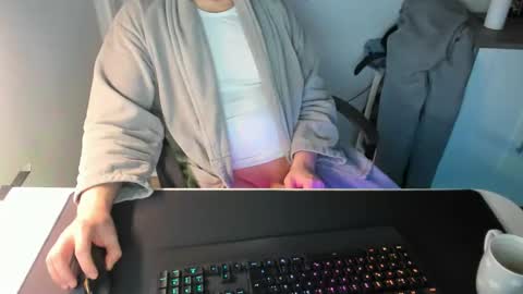 Snapshot of ziemlichflutschig chatting on February 4, 4:37 am ziemlichflutschig online show from February 4, 4:37 am