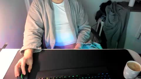 Snapshot of ziemlichflutschig chatting on February 5, 6:56 am ziemlichflutschig online show from February 5, 6:56 am