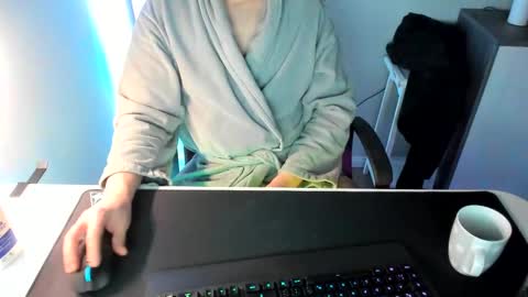 Snapshot of ziemlichflutschig chatting on February 14, 4:58 am ziemlichflutschig online show from February 14, 4:58 am