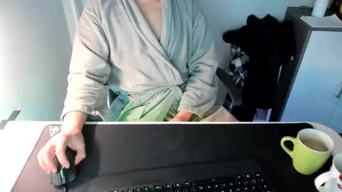 Snapshot of ziemlichflutschig chatting on February 19, 6:55 am ziemlichflutschig online show from February 19, 6:55 am