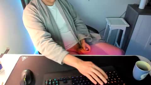 Snapshot of ziemlichflutschig chatting on February 21, 4:40 am ziemlichflutschig online show from February 21, 4:40 am