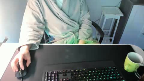 Snapshot of ziemlichflutschig chatting on February 24, 4:27 am ziemlichflutschig online show from February 24, 4:27 am