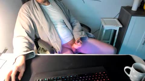 Snapshot of ziemlichflutschig chatting on February 25, 4:57 am ziemlichflutschig online show from February 25, 4:57 am