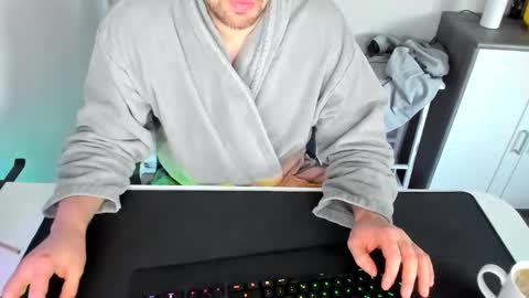 Snapshot of ziemlichflutschig chatting on March 3, 6:15 am ziemlichflutschig online show from March 3, 6:15 am