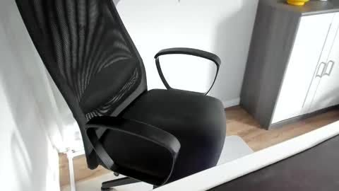 Snapshot of ziemlichflutschig chatting on September 21, 1:57 pm ziemlichflutschig online show from September 21, 1:57 pm