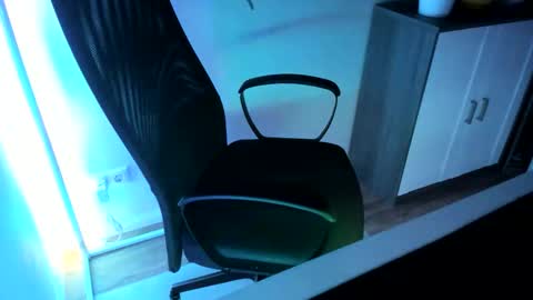 Snapshot of ziemlichflutschig chatting on October 27, 5:11 am ziemlichflutschig online show from October 27, 5:11 am