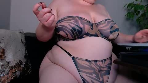 zinacorleone online show from October 7, 7:55 pm