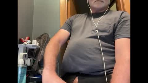 Snapshot of zinger283069 chatting on September 18, 8:44 pm zinger283069 online show from September 18, 8:44 pm