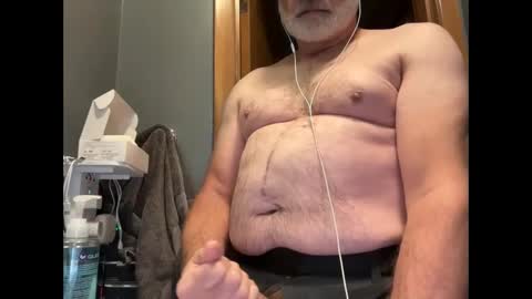 Snapshot of zinger283069 chatting on October 22, 5:13 pm zinger283069 online show from October 22, 5:13 pm