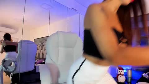 Nia  online show from December 2, 11:37 am