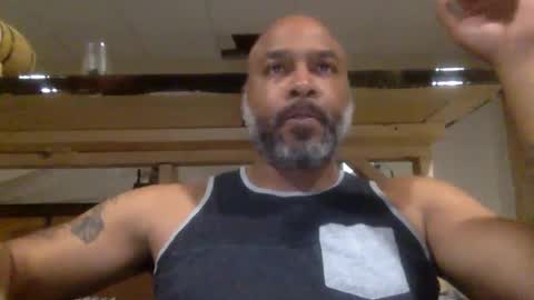 Snapshot of zionlion22 chatting on December 17, 1:29 am zionlion22 online show from December 17, 1:29 am