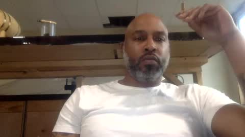 Snapshot of zionlion22 chatting on December 18, 9:29 pm zionlion22 online show from December 18, 9:29 pm