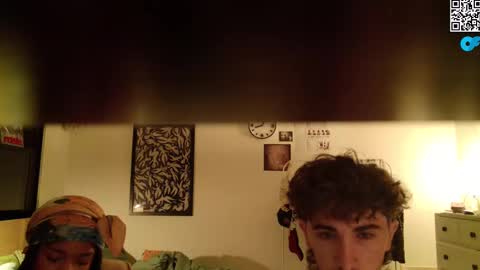 Snapshot of zipdown_ chatting on November 23, 10:42 pm zipdown online show from November 23, 10:42 pm