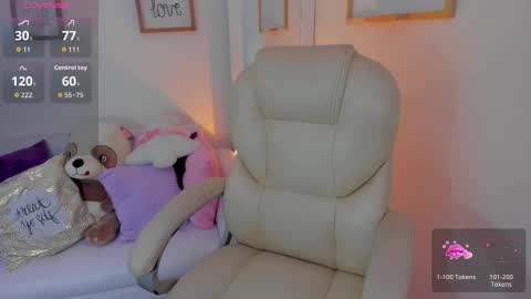 Snapshot of zobe_love chatting on September 17, 5:47 pm Zobe Love online show from September 17, 5:47 pm
