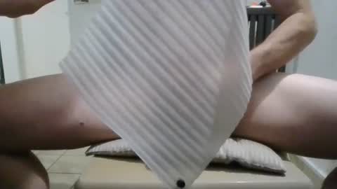 Snapshot of zobilov chatting on December 8, 5:11 pm zobilov online show from December 8, 5:11 pm