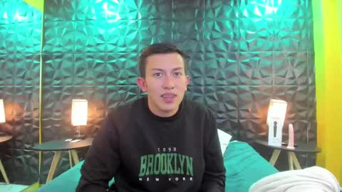 Snapshot of zoe_and_blake_ chatting on January 20, 9:43 pm Zoe and blake online show from January 20, 9:43 pm