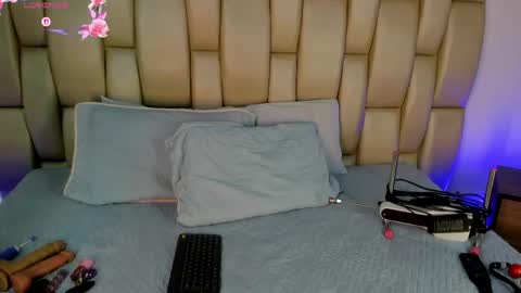 Your new obsession online show from April 21, 12:44 pm