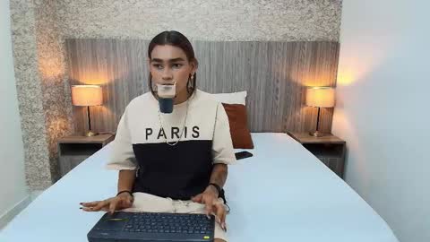 Zoe online show from December 15, 11:25 am