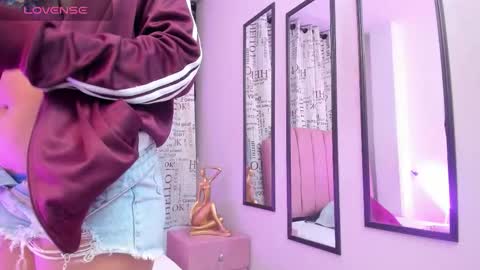 zoe_blond online show from November 9, 4:22 am