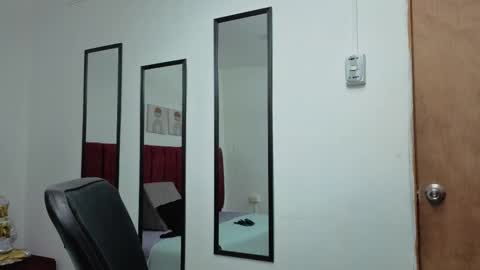 zoe_blond online show from December 3, 4:09 am