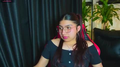 Snapshot of zoe_capelli chatting on September 26, 4:27 am zoe online show from September 26, 4:27 am