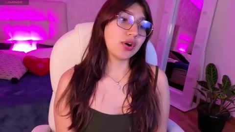 Snapshot of zoe_capelli chatting on October 17, 3:10 am zoe online show from October 17, 3:10 am
