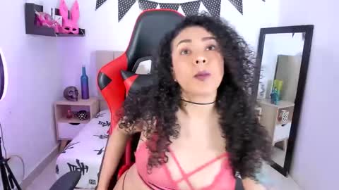 Zoe Gruber online show from December 12, 11:36 pm