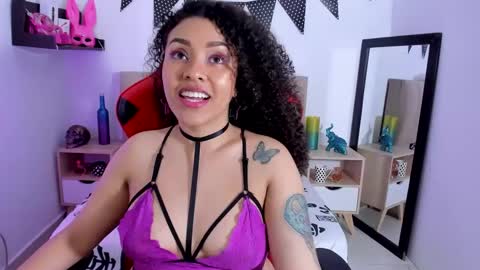 Zoe Gruber online show from December 14, 2:01 am