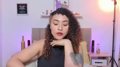 Zoe Gruber online show from November 14, 1:15 am