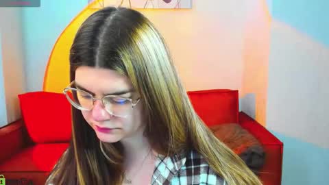 Zoe online show from March 2, 3:52 am