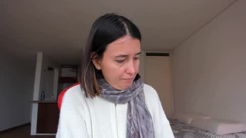 Snapshot of zoe_jeane_beker chatting on December 21, 10:19 pm ZOE online show from December 21, 10:19 pm