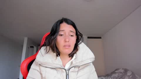 Snapshot of zoe_jeane_beker chatting on February 2, 11:53 pm ZOE online show from February 2, 11:53 pm