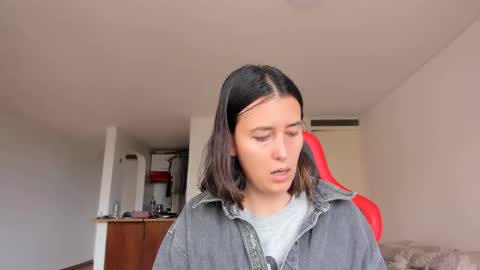 Snapshot of zoe_jeane_beker chatting on February 9, 8:13 pm ZOE online show from February 9, 8:13 pm