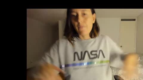 Snapshot of zoe_jeane_beker chatting on February 9, 11:46 pm ZOE online show from February 9, 11:46 pm