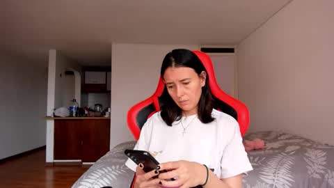 Snapshot of zoe_jeane_beker chatting on September 8, 8:41 pm ZOE online show from September 8, 8:41 pm