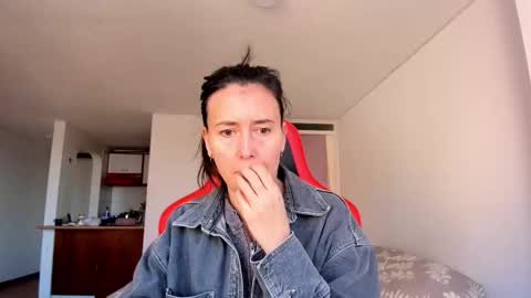 Snapshot of zoe_jeane_beker chatting on October 2, 8:38 pm ZOE online show from October 2, 8:38 pm